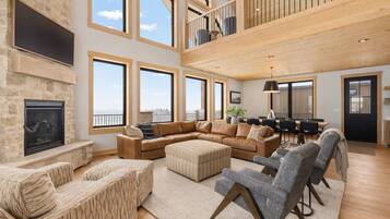 Televisie en een open haard