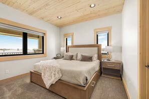 6 habitaciones, tabla de planchar con plancha, wifi y ropa de cama