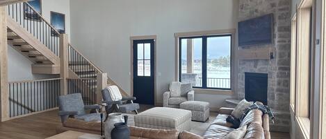 Télévision, cheminée