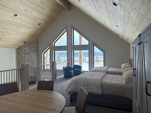 Iron/ironing board, WiFi, bed sheets - Beach Meadow Lodge, 30min to Yellowstone, HotTub, Pickleball, Helipad, BoatDock (Island Park)