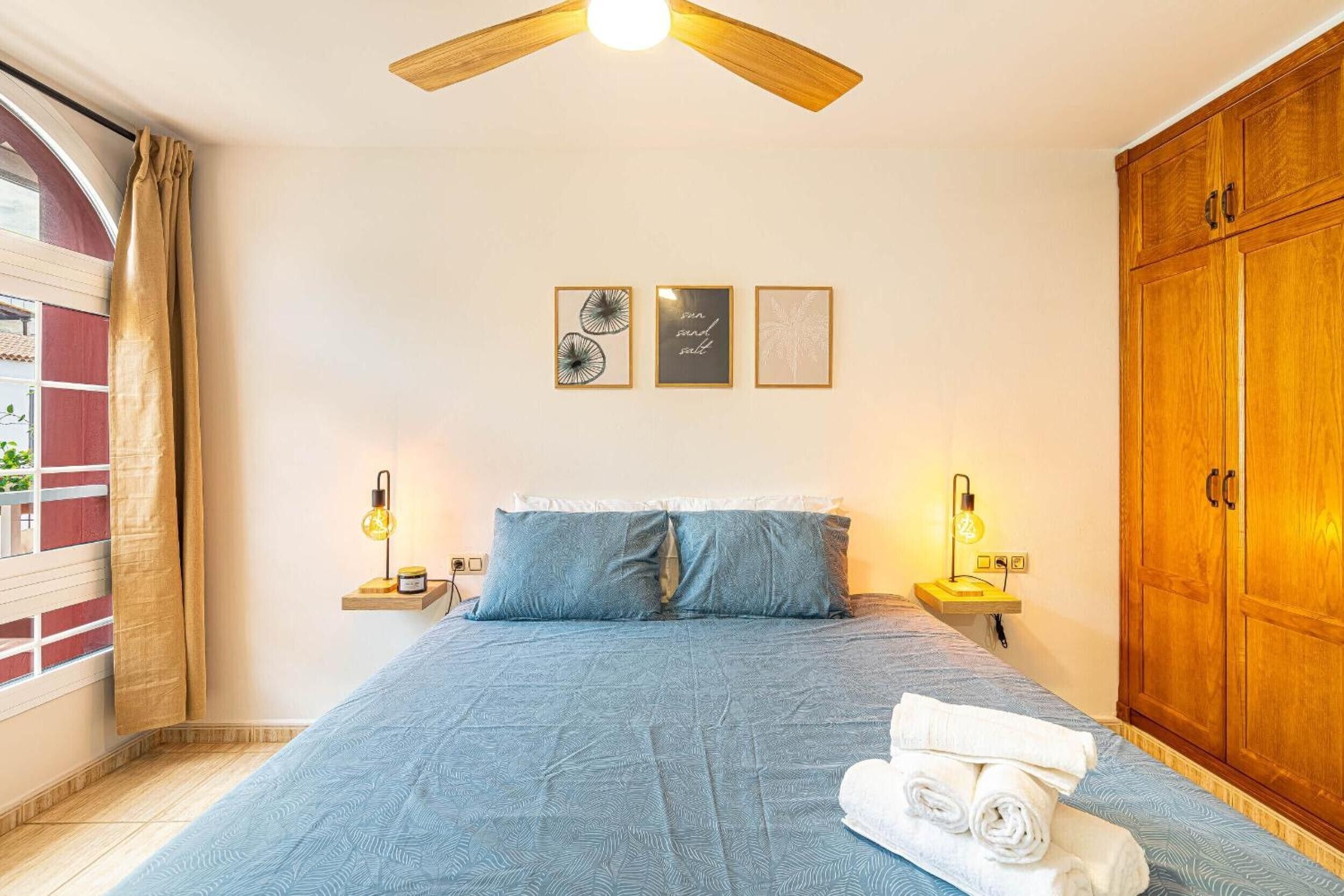2 slaapkamers, een strijkplank/strijkijzer, wifi, beddengoed