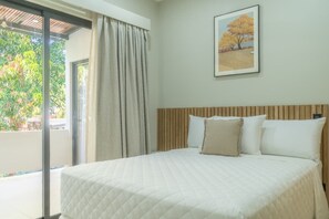 4 habitaciones, tabla de planchar con plancha y acceso a internet