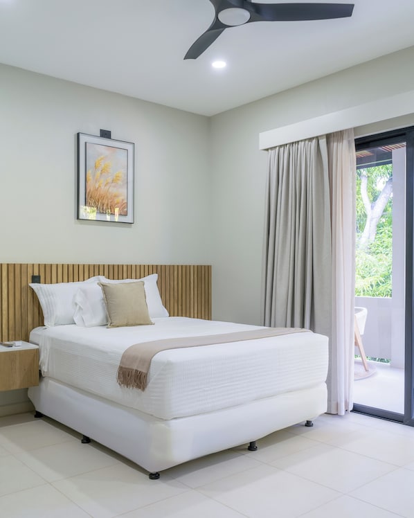 4 habitaciones, tabla de planchar con plancha y acceso a internet