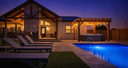 Sleeps 30 | 11 BR | 9 BR | 2 Homes