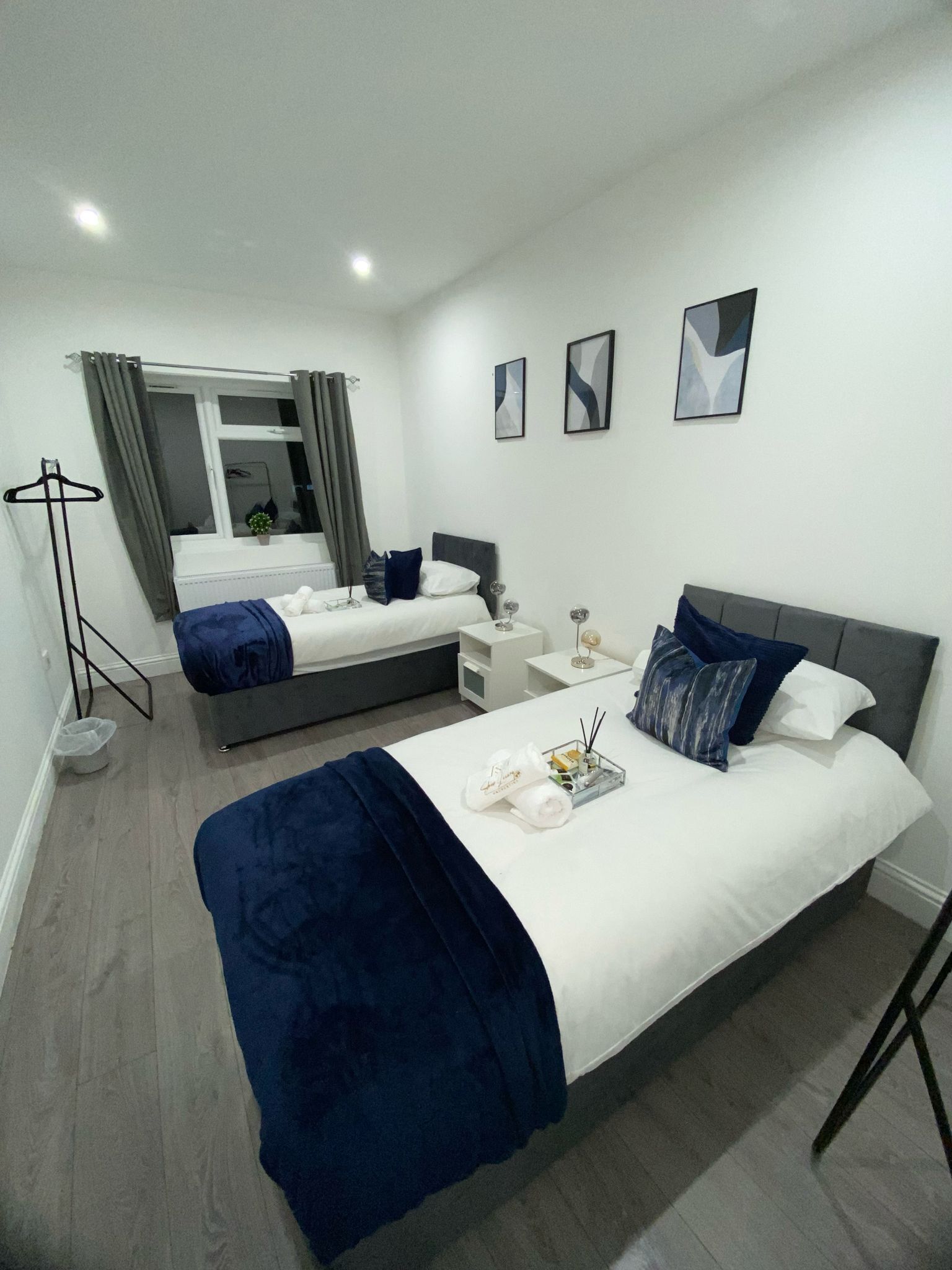 Iron/ironing board, WiFi, bed sheets