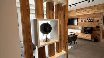 Deluxe Quadruple Room, Mobility Accessible, Mountain View | Interior