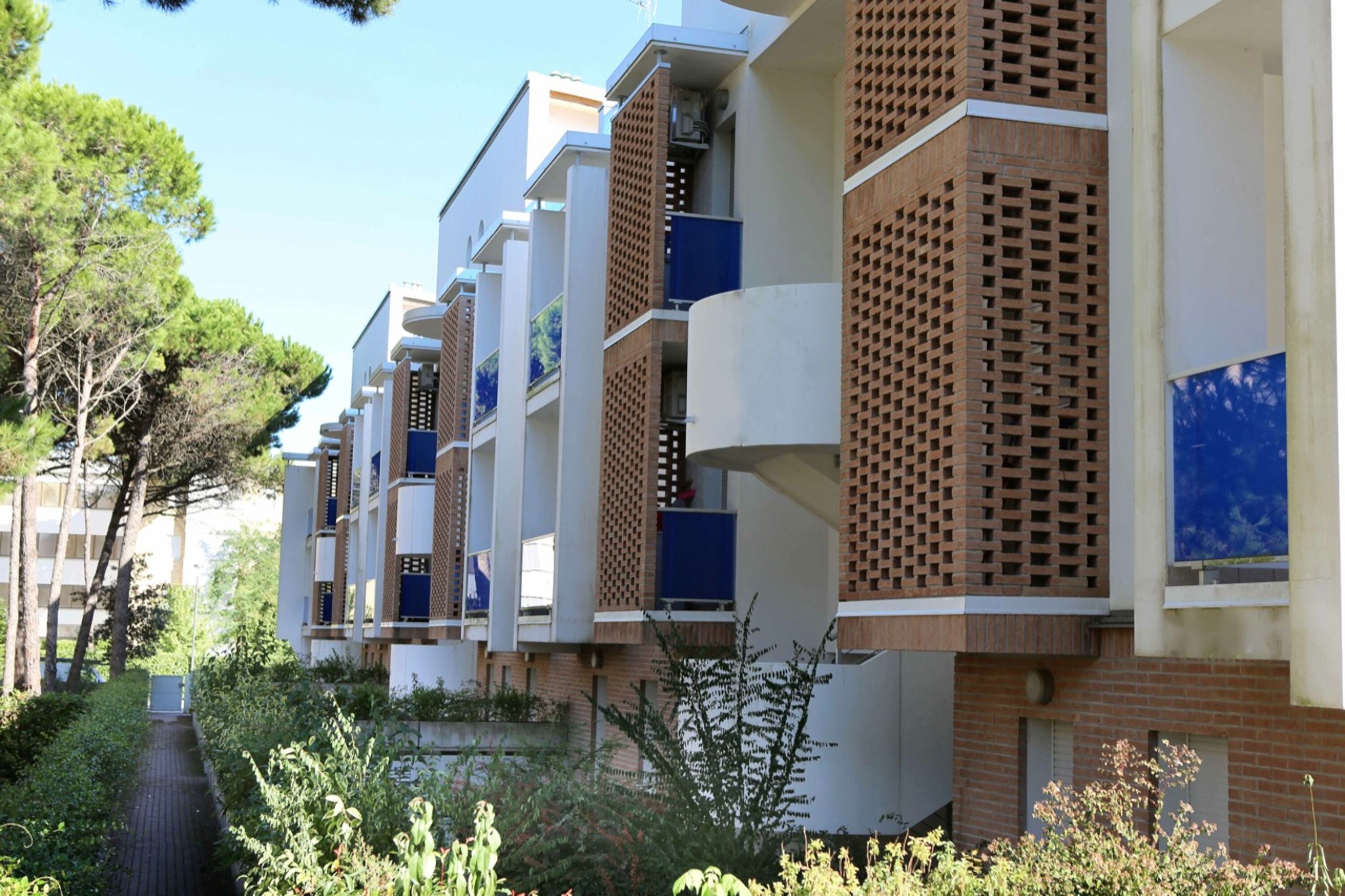 Apartment, 2 Bedrooms, Patio, Garden View | Front of property
