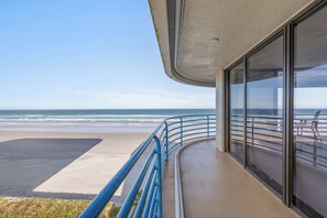 Property grounds - 🌊Direct Oceanfront with Fabulous Views | Great Amenities | Ebb Tide 407🌊 (New Smyrna Beach)