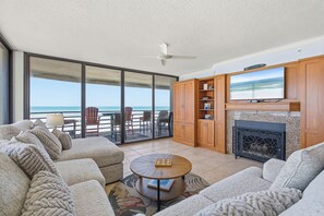 Smart TV - 🌊Direct Oceanfront with Fabulous Views | Great Amenities | Ebb Tide 407🌊 (New Smyrna Beach)