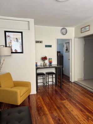 Interior - Cozy 1-bedroom apartment rental (Brooklyn)