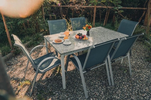 Deluxe Apartment, Mountain View | Outdoor dining - Gardenia-Altach (Altach)