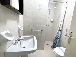 Studio, Multiple Bedrooms, Balcony, Garden View | Bathroom - Lovely Studio Only 80mt From the Beach (San Michele al Tagliamento)