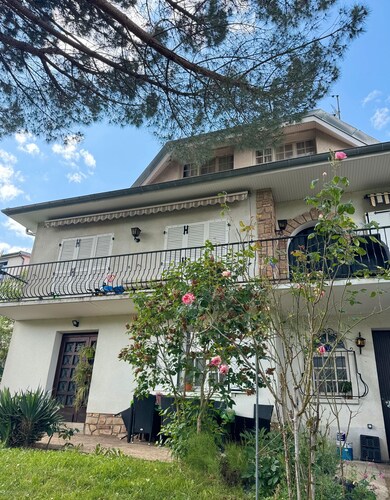 Beautiful House with View of the Vienne
