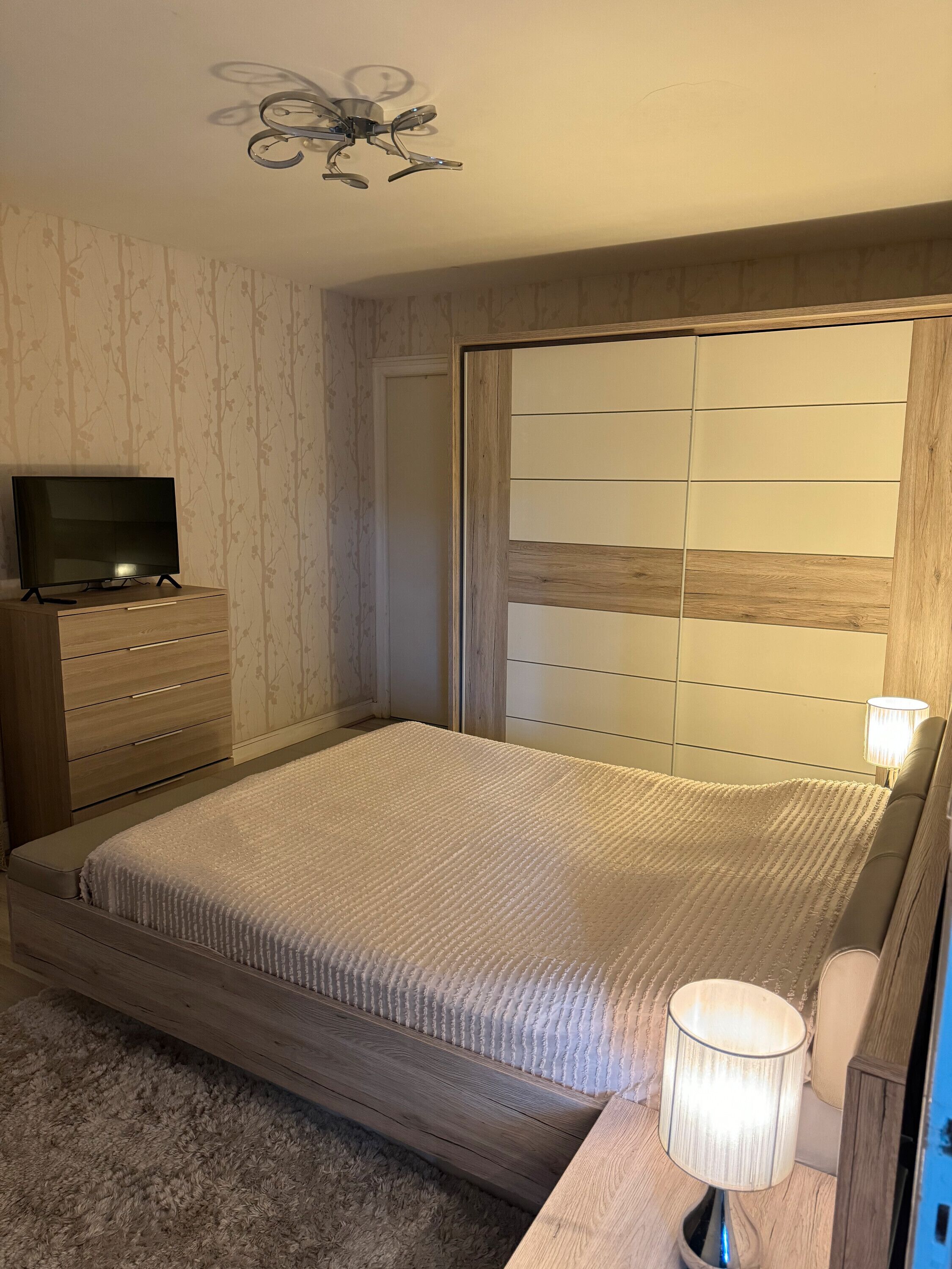 Strykejern/-brett, wi-fi og sengetøy