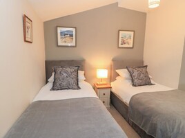 2 bedrooms, individually decorated, individually furnished, free WiFi