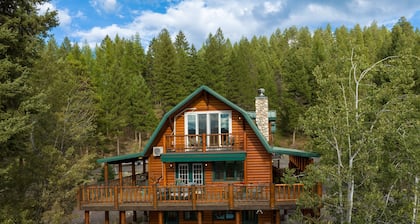 North Star Ranch Chalet 13 beds, events okay with approval and additional fee
