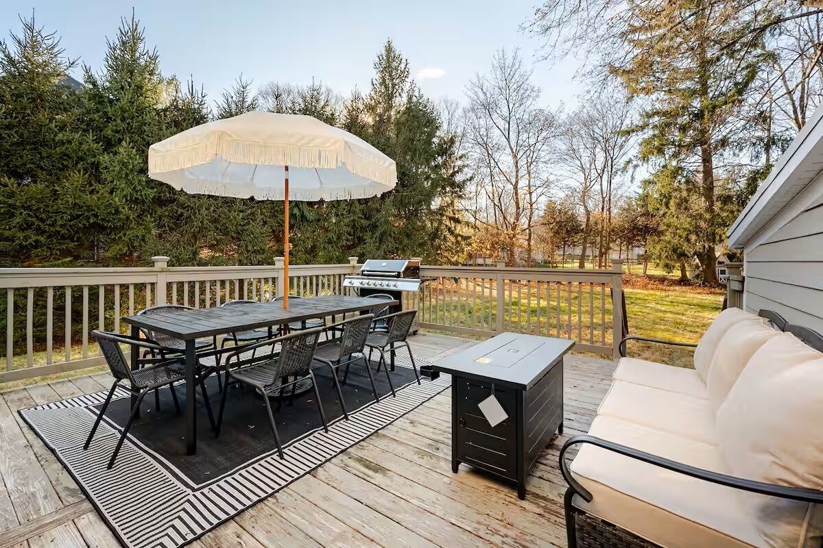 Luxury House, Patio, Garden View | Outdoor dining