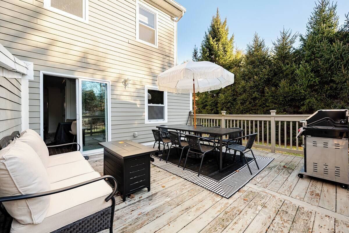 Luxury House, Patio, Garden View | Outdoor dining