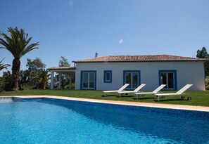 Vila superluxo, vista para a piscina | Vista do quarto