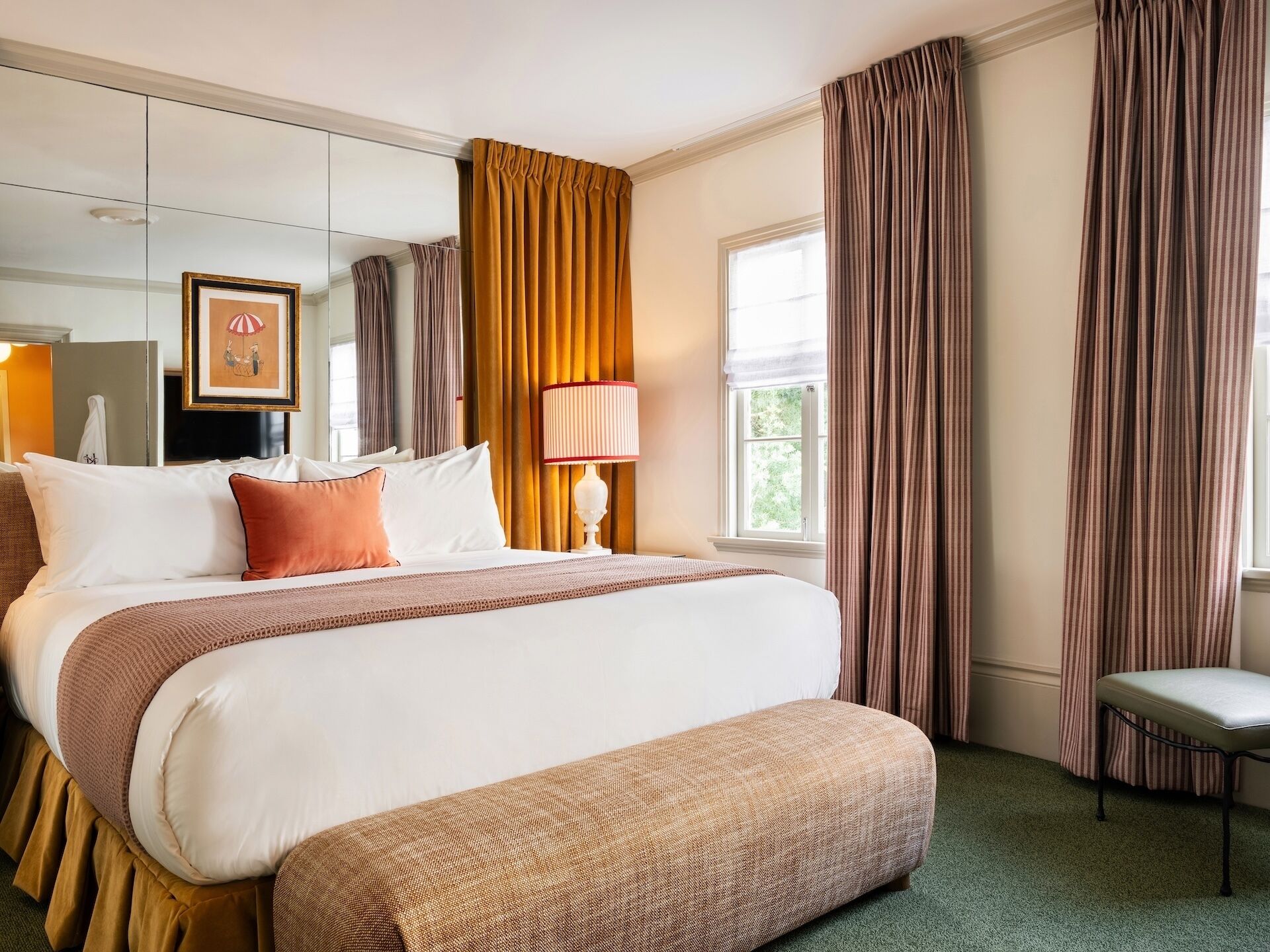 Deluxe-værelse - 1 kingsize-seng - badekar | Gadeudsigt