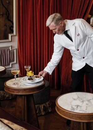 Bar (on property) - The Hotel Lili (Beverly Hills)