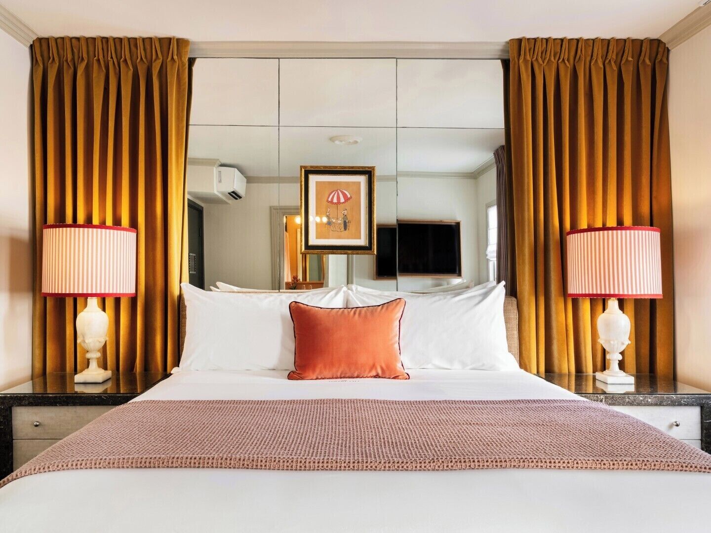 Frette Italian sheets, premium bedding, minibar, in-room safe