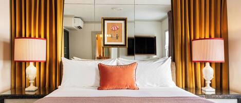 Frette Italian sheets, premium bedding, minibar, in-room safe