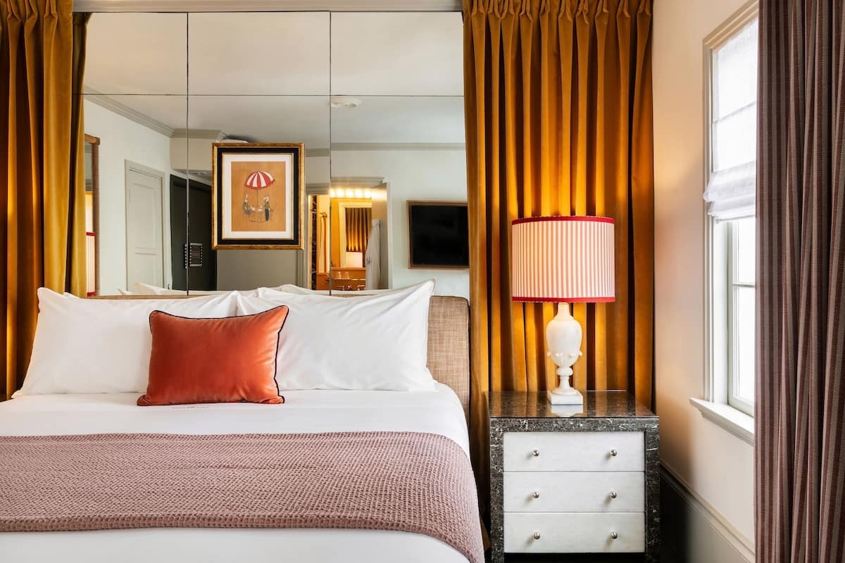 Værelse - 1 kingsize-seng - badekar | Italienske lagner fra Frette, premium-sengetøj, minibar