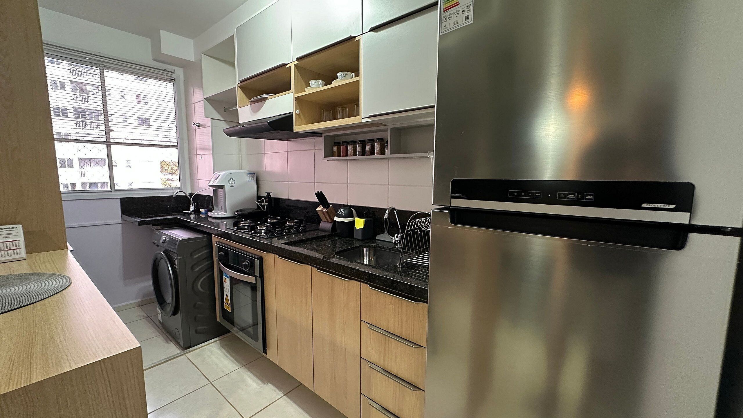 Apartment | Private kitchen | Full-sized fridge, oven, stovetop, coffee/tea maker