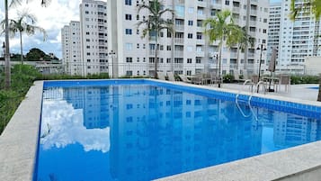 基础公寓 | 泳池 | 2 室外游泳池