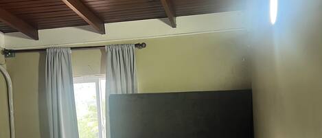 Strykejern/-brett, wi-fi og sengetøy