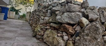 Holiday Home 'Db - Mimosa' with Private Terrace, Wi-Fi and Air Conditioning