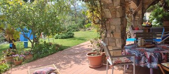 Casa Vacanze 'Piccolo Angolo di Paradiso' con Terrazza Privata, Giardino e Wi-Fi