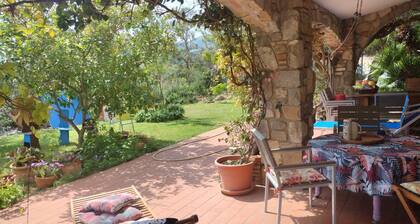 Ferienhaus 'Piccolo Angolo di Paradiso' mit privater Terrasse, Garten und WLAN