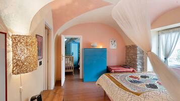 2 chambres, fer et planche Ă repasser, Wi-Fi, draps fournis