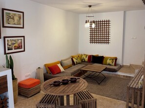 Living area - Dar Sghira - House in the heart of Essaouira with sunny terrace (Essaouira)