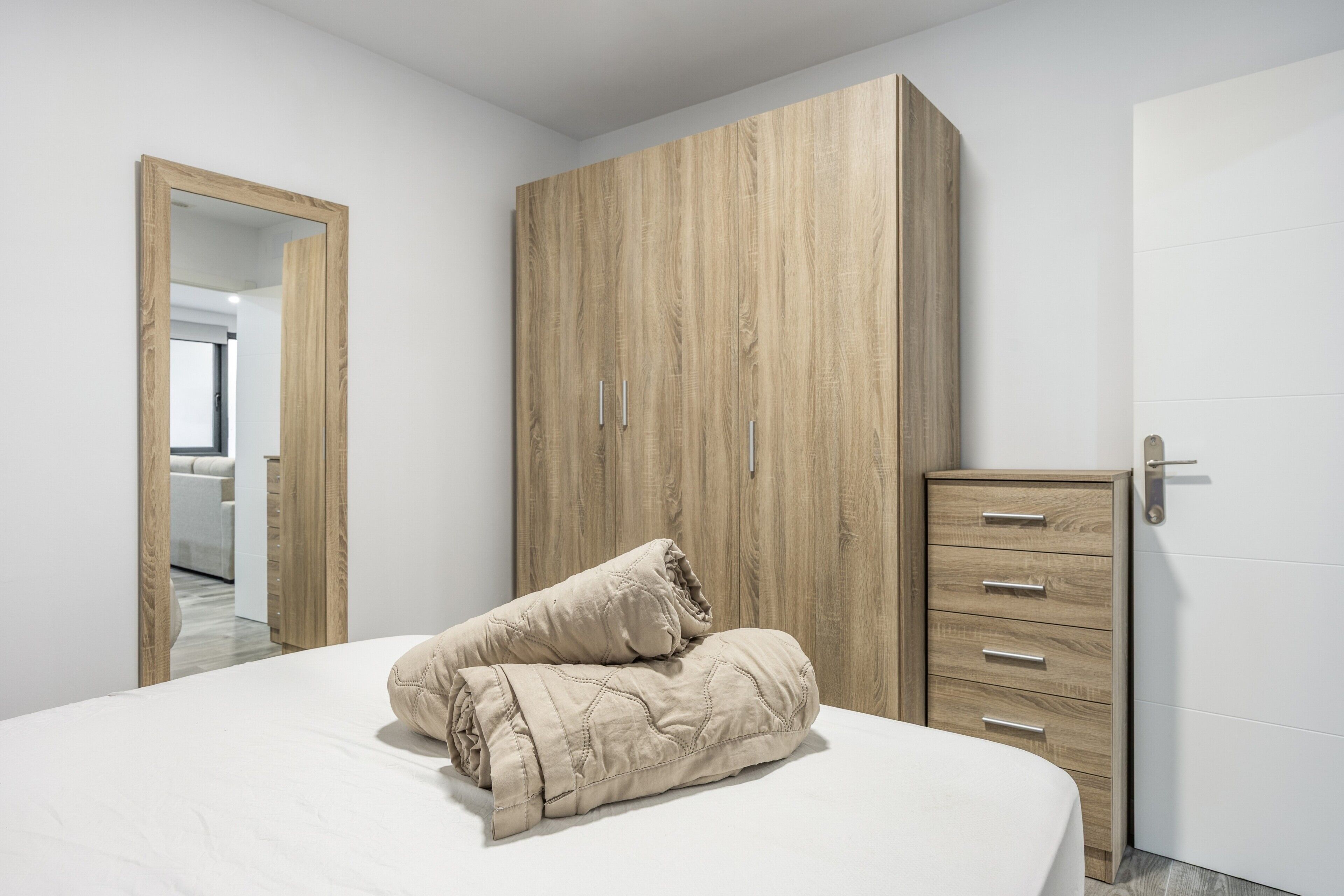 Bügeleisen/Bügelbrett, WLAN, Bettwäsche