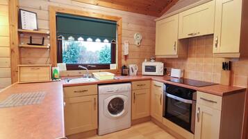 Cookware/dishes/utensils