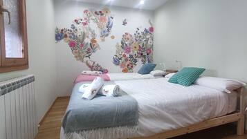 Standard Apartment | Laptop workspace, soundproofing, iron/ironing board, free WiFi