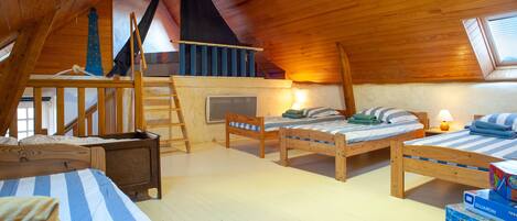 Fer et planche à repasser, draps fournis