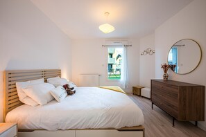 Fer et planche à repasser, accès Internet