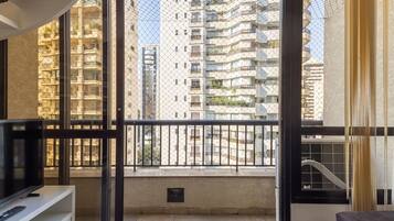 Comfort Duplex, Balcony, City View | Interior