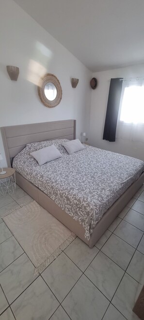 1 bedroom, WiFi, bed sheets - ROOM OVERLOOKING THE VINEYARDS (Vidauban)