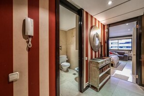 Estúdio standard, vista para a cidade | Parte interna