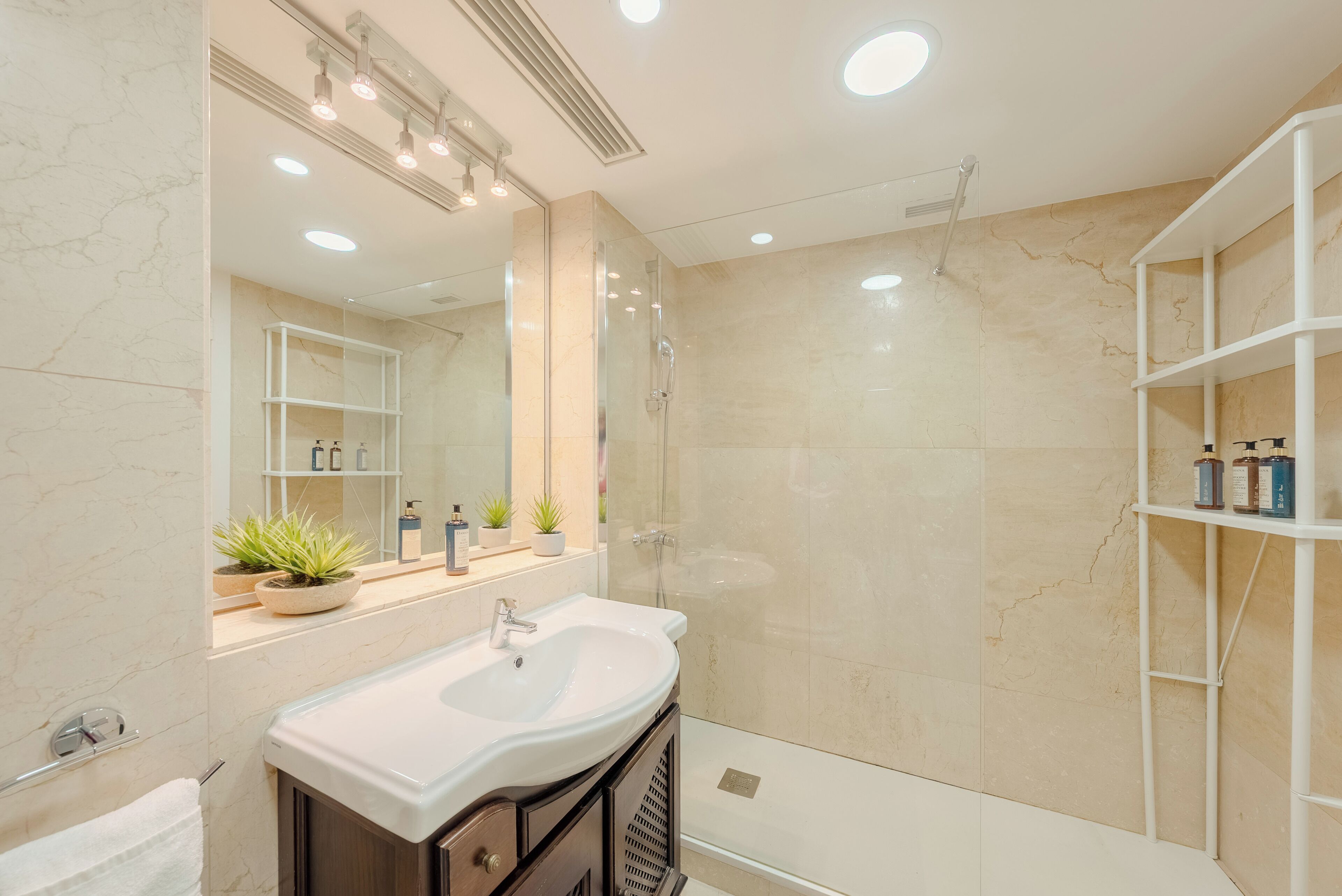 Studio Standard, vue ville | Salle de bain