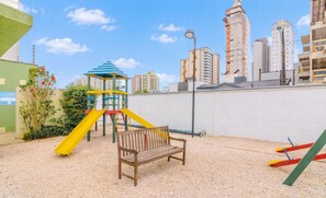 Children’s area - Apt w/ BBQ & Balcony, 400m From the Beach Leaa0506 (Picarras)