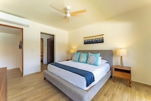 2 bedrooms, iron/ironing board, WiFi, bed sheets - Lagoon · InfinityPool ·Private Terrace&Paddleboard (Puerto Aventuras)
