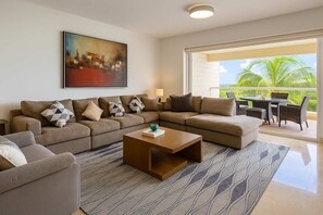 Una televisión, una oficina