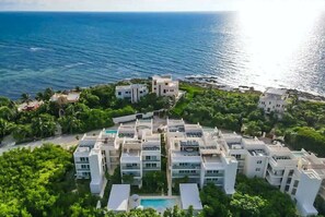 Exterior - Akumal Condo: Beach Access, Pools & Garden View (Akumal)