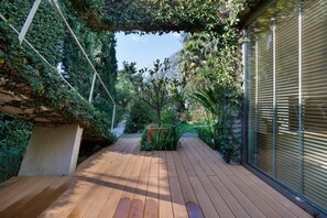 Terrace/patio - Joey - Holiday Home in Pietrasanta with Garden View and Free WiFi (Pietrasanta)
